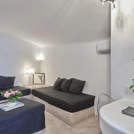 Arvanitis Cave Village *