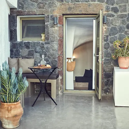 Arvanitis Cave Village