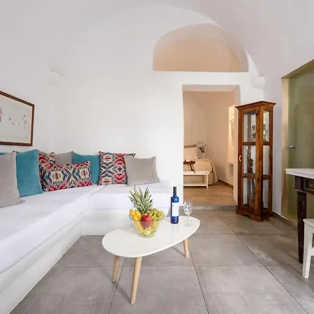 Apartment Arvanitis Cave Village *