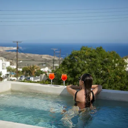 Arvanitis Cave Village * Akrotírion