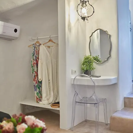 Arvanitis Cave Village Akrotírion