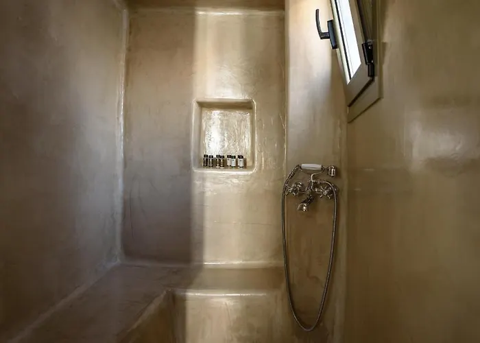 Arvanitis Cave Village *