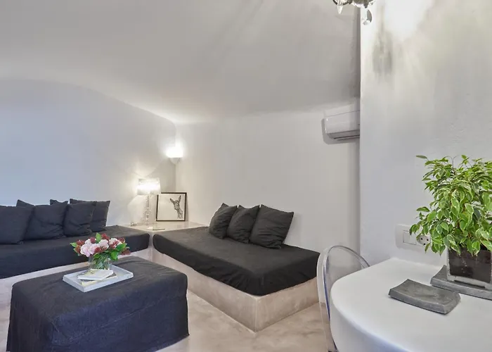 Arvanitis Cave Village *