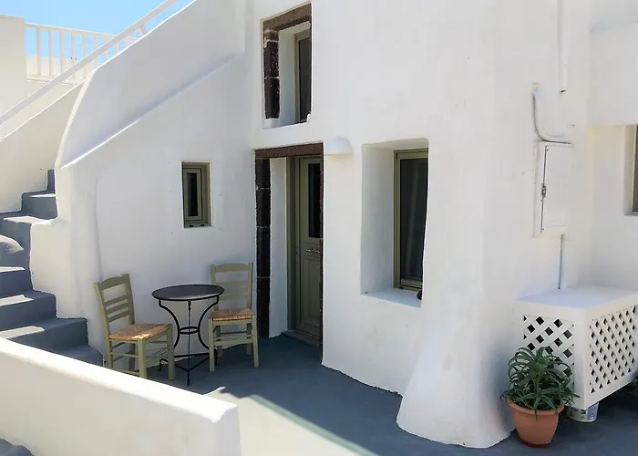 Arvanitis Cave Village * Akrotírion