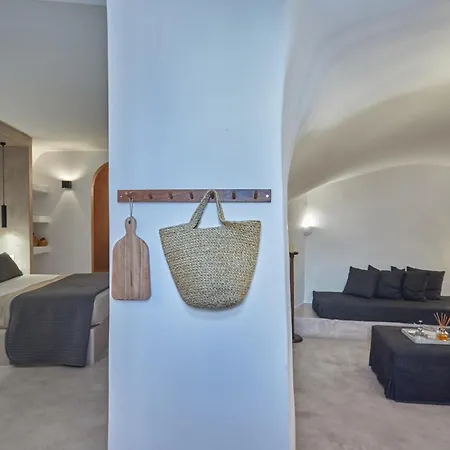 Arvanitis Cave Village * Akrotírion