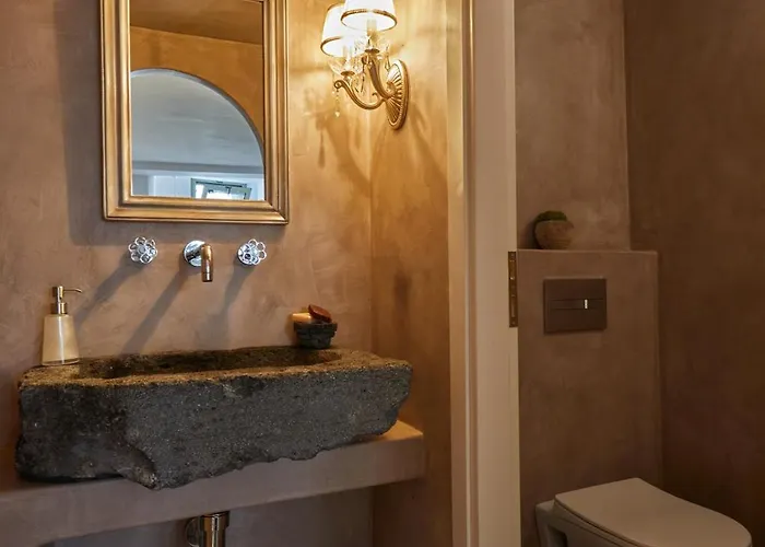 Arvanitis Cave Village * Akrotírion