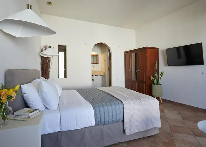 Arvanitis Cave Village * Akrotírion